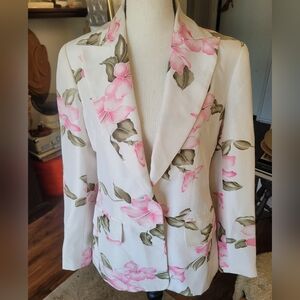 Chic Floral Blazer - Pink and White